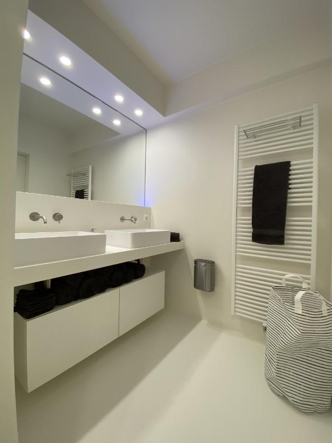 Oskar Luxe Op Zeedijk Met Zeezicht Oostende